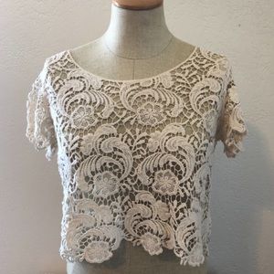 {f21} lace cream cut-out floral crop top